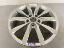 Load image into Gallery viewer, 1x Alufelge 17 Zoll 6.0" 5x112 48ET Glanz Silber 5G0601025K VW Golf Vii FEL6575203085ov