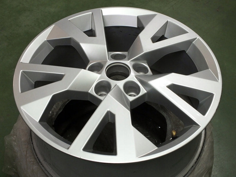 1x Alufelge 17 Zoll 7.0" 5x112 45ET Glanz Silber 5E0601025S Skoda Rim Wheel FEL1393206337np