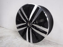 Laden Sie das Bild in den Galerie-Viewer, 1x Alufelge 17 Zoll 6.5" 5x112 44ET Glanz Schwarz A1774010200 Mercedes-Benz Cla FEL9580722609lk