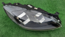 Laden Sie das Bild in den Galerie-Viewer, Frontscheinwerfer Ford Kuga LV4B-13E016-AN Full LED Rechts Headlight