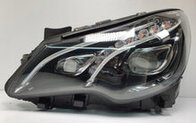Laden Sie das Bild in den Galerie-Viewer, Frontscheinwerfer Mercedes-Benz A2079063900 A2078260991 LED Rechts oder Links SCH2567127420sp