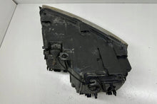 Laden Sie das Bild in den Galerie-Viewer, Frontscheinwerfer Audi 15811700 Links Scheinwerfer Headlight