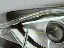 Laden Sie das Bild in den Galerie-Viewer, Frontscheinwerfer Toyota Yaris Links Scheinwerfer Headlight SCH4084616102ku