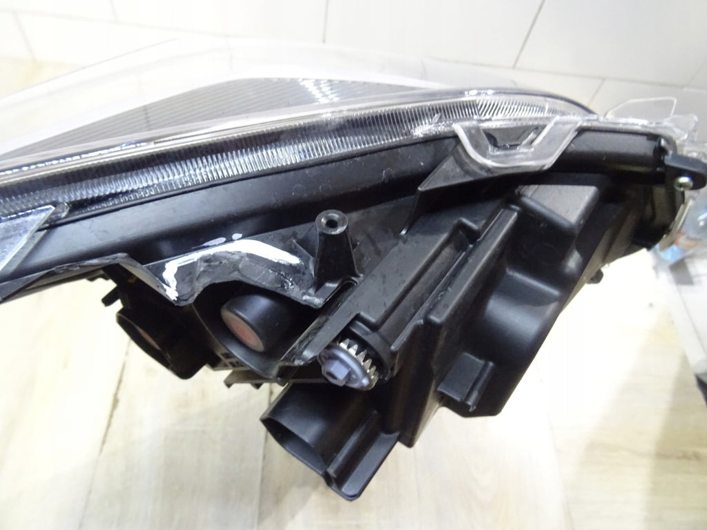 Frontscheinwerfer Toyota Corolla 8111012N70 Rechts Scheinwerfer Headlight SCH4226108077ci