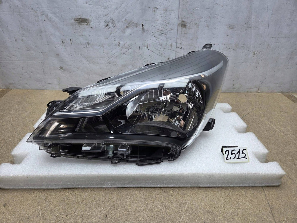 Frontscheinwerfer Toyota Yaris Links Scheinwerfer Headlight SCH9376959067ta