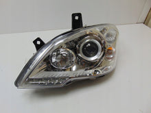 Laden Sie das Bild in den Galerie-Viewer, Frontscheinwerfer Mercedes-Benz Vito W639 A6398202861 Xenon Links Headlight