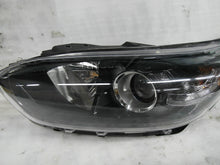 Laden Sie das Bild in den Galerie-Viewer, Frontscheinwerfer Kia Ceed 92101J7051 LED Ein Stück (Rechts oder Links)