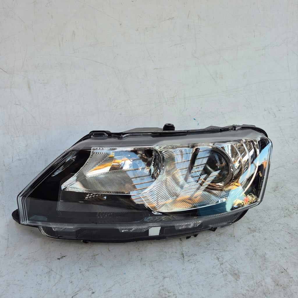 Frontscheinwerfer Skoda Rapid Bi-Xenon Ein Stück (Rechts oder Links) Headlight SCH7235928344zn
