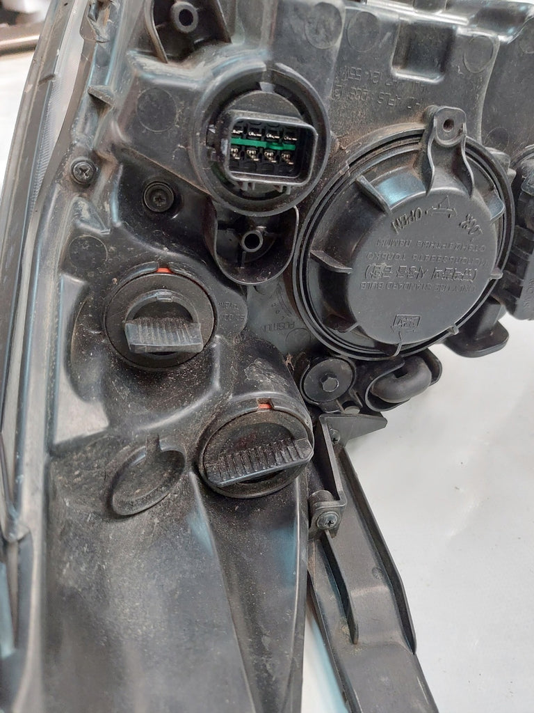 Frontscheinwerfer Hyundai Santa III Fe 2W92R-DM001 Xenon Rechts Headlight SCH3827561613ew