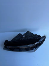 Load image into Gallery viewer, Frontscheinwerfer Skoda Superb III 3V1941015C Full LED Links Headlight SCH6225027423tt