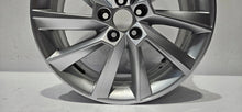 Laden Sie das Bild in den Galerie-Viewer, 1x Alufelge 17 Zoll 6.5&quot; 5x100 40ET 657601025 Skoda Scala Kamiq Rim Wheel