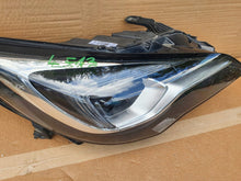 Laden Sie das Bild in den Galerie-Viewer, Frontscheinwerfer Opel Astra K 39077807 FULL LED Ein Stück (Rechts oder Links)