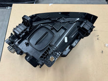 Laden Sie das Bild in den Galerie-Viewer, Frontscheinwerfer Audi Q2 81A941012 LED Rechts Scheinwerfer Headlight