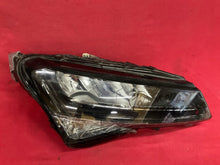 Laden Sie das Bild in den Galerie-Viewer, Frontscheinwerfer Skoda Superb III 3V1941016C Full LED Rechts Headlight