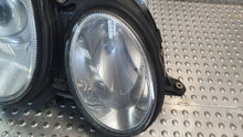 Laden Sie das Bild in den Galerie-Viewer, Frontscheinwerfer Mercedes-Benz W211 AWU15468 Rechts Scheinwerfer Headlight SCH5684912519lj