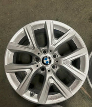 Load image into Gallery viewer, 4x Alufelge 17 Zoll 6.5" 5x112 39ET Glanz Silber 6856076 Audi X1 F48 I Rim Wheel FEL8124276666tr