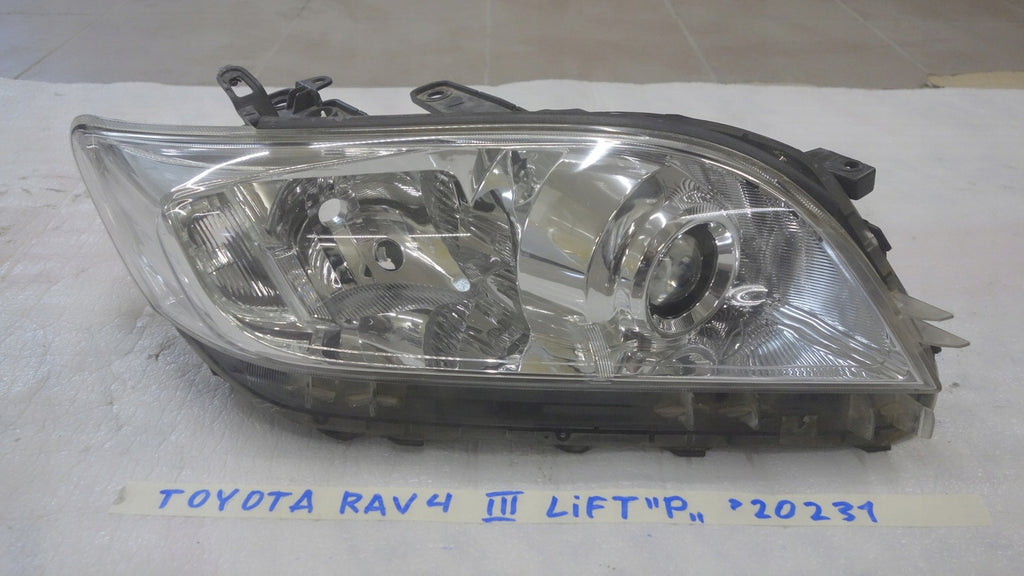 Frontscheinwerfer Toyota III 81130-42501 Rechts Scheinwerfer Headlight SCH2247996802xu