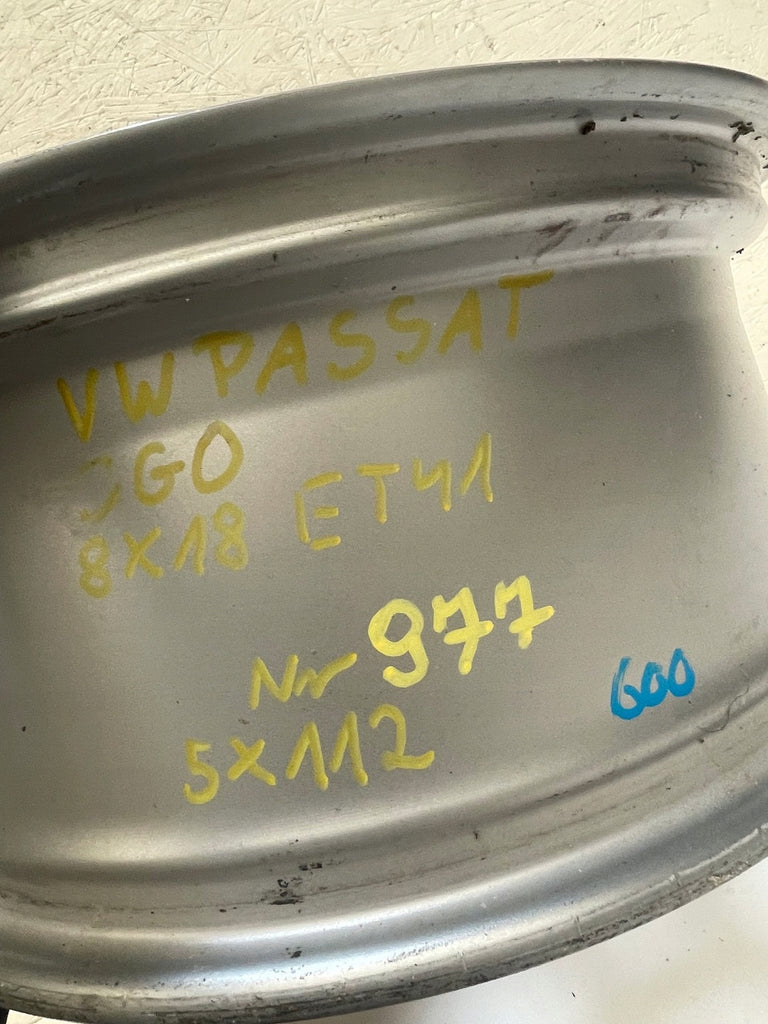 1x Alufelge 18 Zoll 8.0" 5x112 41ET Glanz Schwarz 3G0601025 Mg Passat Rim Wheel