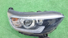 Load image into Gallery viewer, Frontscheinwerfer Kia Stonic LED Rechts Scheinwerfer Headlight