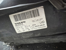Laden Sie das Bild in den Galerie-Viewer, Frontscheinwerfer Volvo S80 II 8635075 Xenon Links Scheinwerfer Headlight SCH7284803709qj