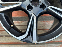 Laden Sie das Bild in den Galerie-Viewer, 1x Alufelge 17 Zoll 7.0&quot; 4x108 38ET 39182183 9852281680 Opel Corsa F Rim Wheel
