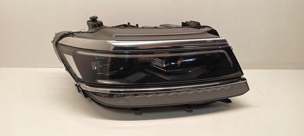 Frontscheinwerfer VW Tiguan 5NB941082A LED Rechts Scheinwerfer Headlight