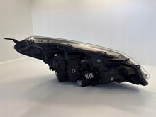 Laden Sie das Bild in den Galerie-Viewer, Frontscheinwerfer Toyota Yaris Links Scheinwerfer Headlight SCH5628572869gt