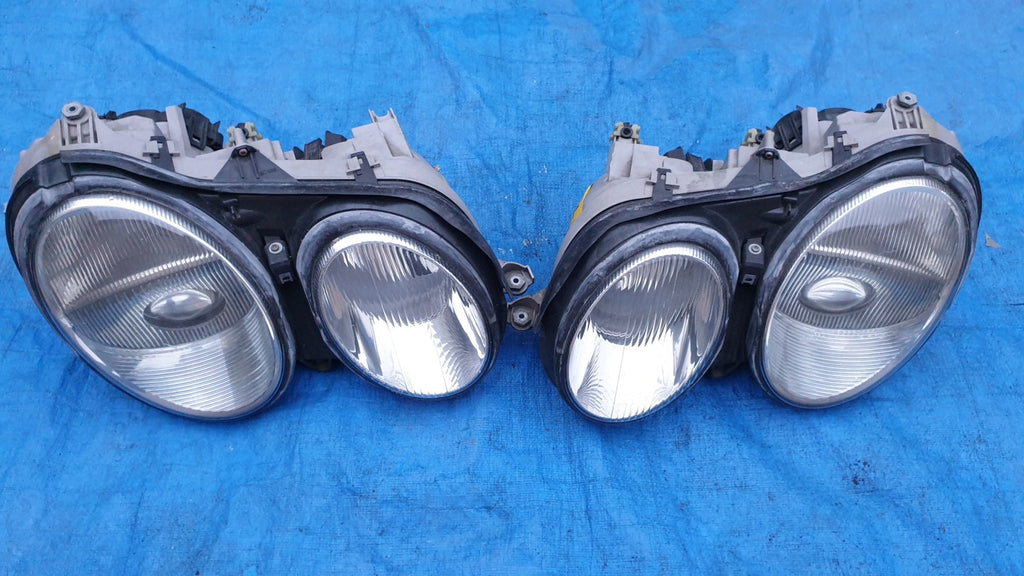 Frontscheinwerfer Mercedes-Benz Coupe C215 A2158200161 Rechts Headlight SCH1419996045cj