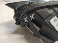 Laden Sie das Bild in den Galerie-Viewer, Frontscheinwerfer Tesla Model 3 1077376-50-B Full LED Rechts Headlight