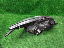 Laden Sie das Bild in den Galerie-Viewer, Frontscheinwerfer Opel Meriva B 13372335 Links Scheinwerfer Headlight SCH9293068431kz