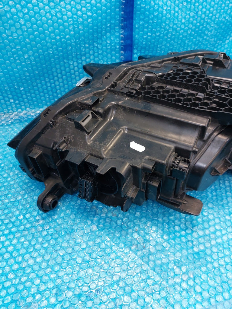 Frontscheinwerfer VW Passat B8 3G1941081P LED Ein Stück (Rechts oder Links)