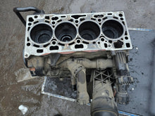 Laden Sie das Bild in den Galerie-Viewer, Motorblock Audi CNH 2.0 TDI 190PS 140kW Diesel Unkomplett