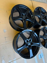 Laden Sie das Bild in den Galerie-Viewer, 4x Alufelge 18 Zoll 8.0" 5x112 50ET Glanz Schwarz Rim Wheel FEL5487487154hw