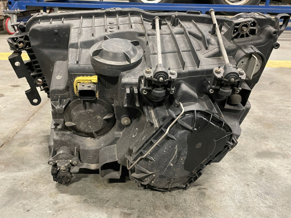 Frontscheinwerfer Mercedes-Benz A9608202339 Rechts Scheinwerfer Headlight SCH6172264673td