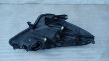 Laden Sie das Bild in den Galerie-Viewer, Frontscheinwerfer Opel Corsa E 39108222LH Links Scheinwerfer Headlight SCH4234106181gh