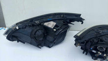 Laden Sie das Bild in den Galerie-Viewer, Frontscheinwerfer BMW E60 7044675 7044676 Ein Satz Scheinwerfer Headlight SCH4019930728dr