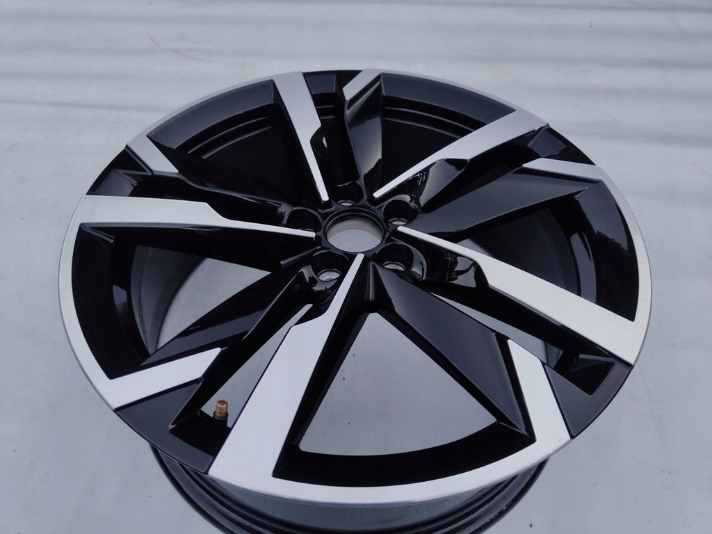 1x Alufelge 18 Zoll 7.0" 5x100 39ET Glanz Schwarz 657601025AS Skoda Scala Kamiq FEL6295778391bb