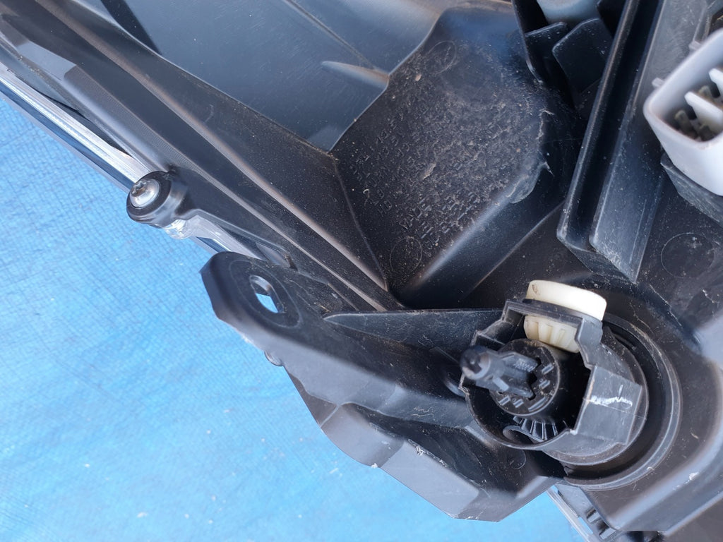 Frontscheinwerfer Toyota Corolla 81150-02S60 90154118 LED Links Headlight SCH4707439236qt