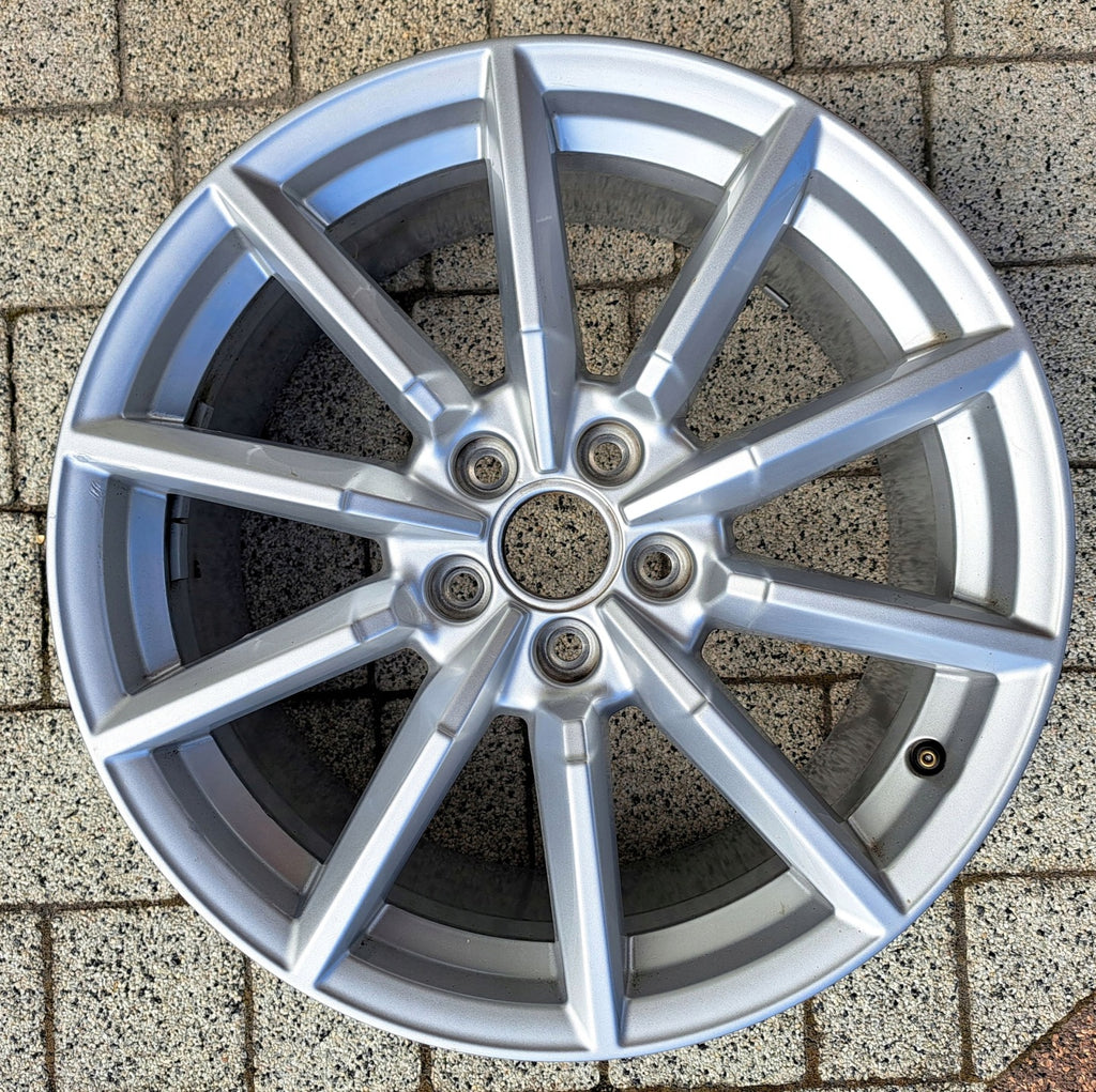 1x Alufelge 18 Zoll 8.5" 5x112 50ET Glanz Silber 8S0601025C Audi Tt Rim Wheel FEL6238092753uj