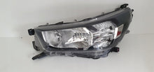 Load image into Gallery viewer, Frontscheinwerfer Toyota Hilux 923368-030 Links Scheinwerfer Headlight SCH7655156954sc