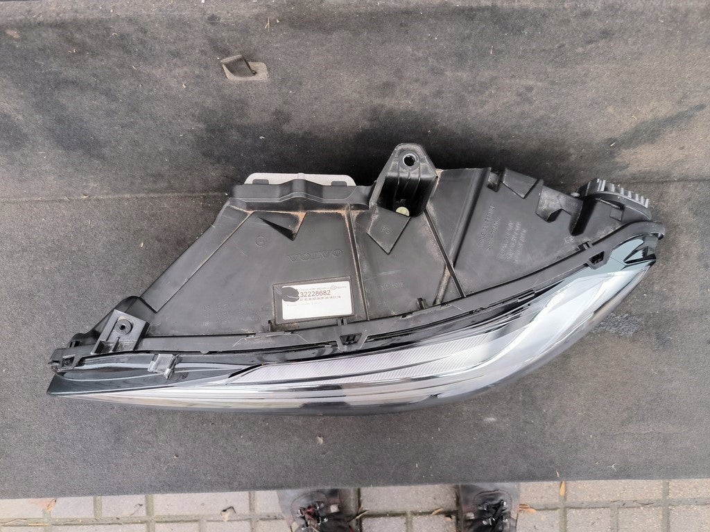 Frontscheinwerfer Volvo S90 V90 32228682 32228683 Ein Stück (Rechts oder Links) SCH4859202163nn