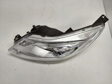 Laden Sie das Bild in den Galerie-Viewer, Frontscheinwerfer Ford Focus Links Scheinwerfer Headlight SCH1851713046lo