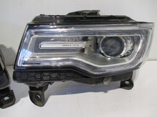 Laden Sie das Bild in den Galerie-Viewer, Frontscheinwerfer Jeep Grand Cherokee I M167608 Rechts Scheinwerfer Headlight SCH1542594531wf