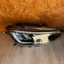 Laden Sie das Bild in den Galerie-Viewer, Frontscheinwerfer VW Taigo 2G7941005A 2G7941006A LED Ein Satz Headlight SCH2024673729bg
