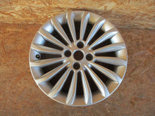 Laden Sie das Bild in den Galerie-Viewer, 1x Alufelge 16 Zoll 6.5&quot; 4x100 40ET Glanz Silber Opel Corsa D Rim Wheel