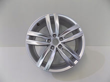Laden Sie das Bild in den Galerie-Viewer, 1x Alufelge 18 Zoll 7.5" 5x112 51ET 5GM601025A VW Golf Rim Wheel FEL3171945911bv