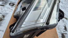 Laden Sie das Bild in den Galerie-Viewer, Frontscheinwerfer Volvo 24056511 LED Links Scheinwerfer Headlight SCH3709553855iq