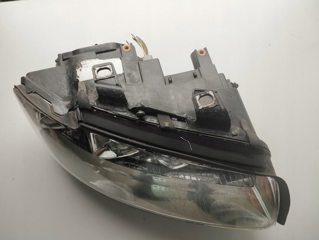 Frontscheinwerfer Audi A4 B6 8E0941004AQ Xenon Ein Stück (Rechts oder Links)