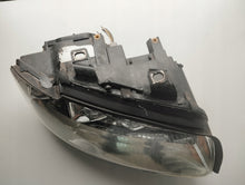 Load image into Gallery viewer, Frontscheinwerfer Audi A4 B6 8E0941004AQ Xenon Ein Stück (Rechts oder Links)