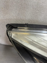 Load image into Gallery viewer, Frontscheinwerfer Renault Scenic 260106928 Rechts Scheinwerfer Headlight SCH8361842923xv